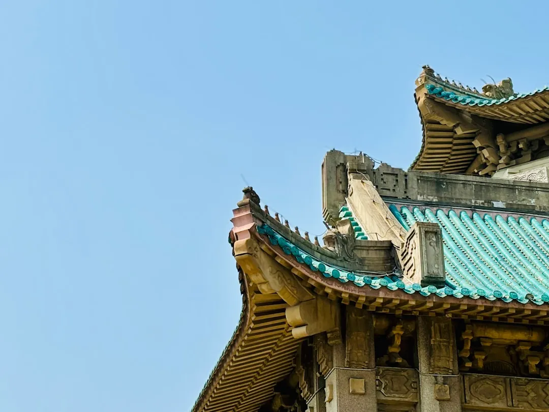 青岛嘉暖家分析：日常保洁与深度保洁在家庭场景中的服务差异
